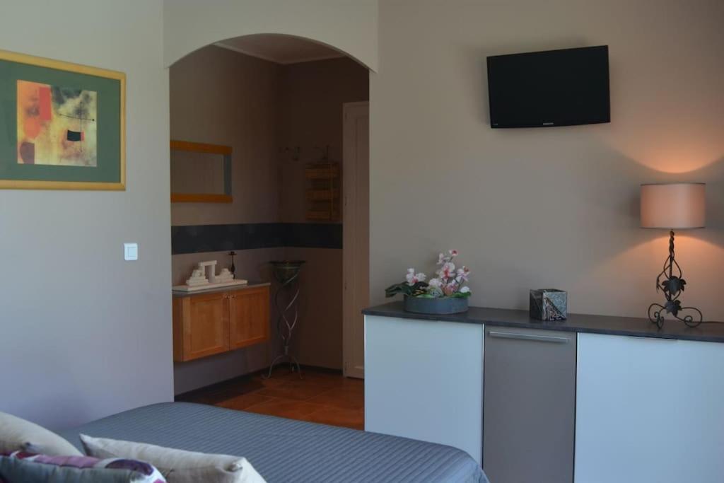 Pour Vous Apartment Meze Exterior photo